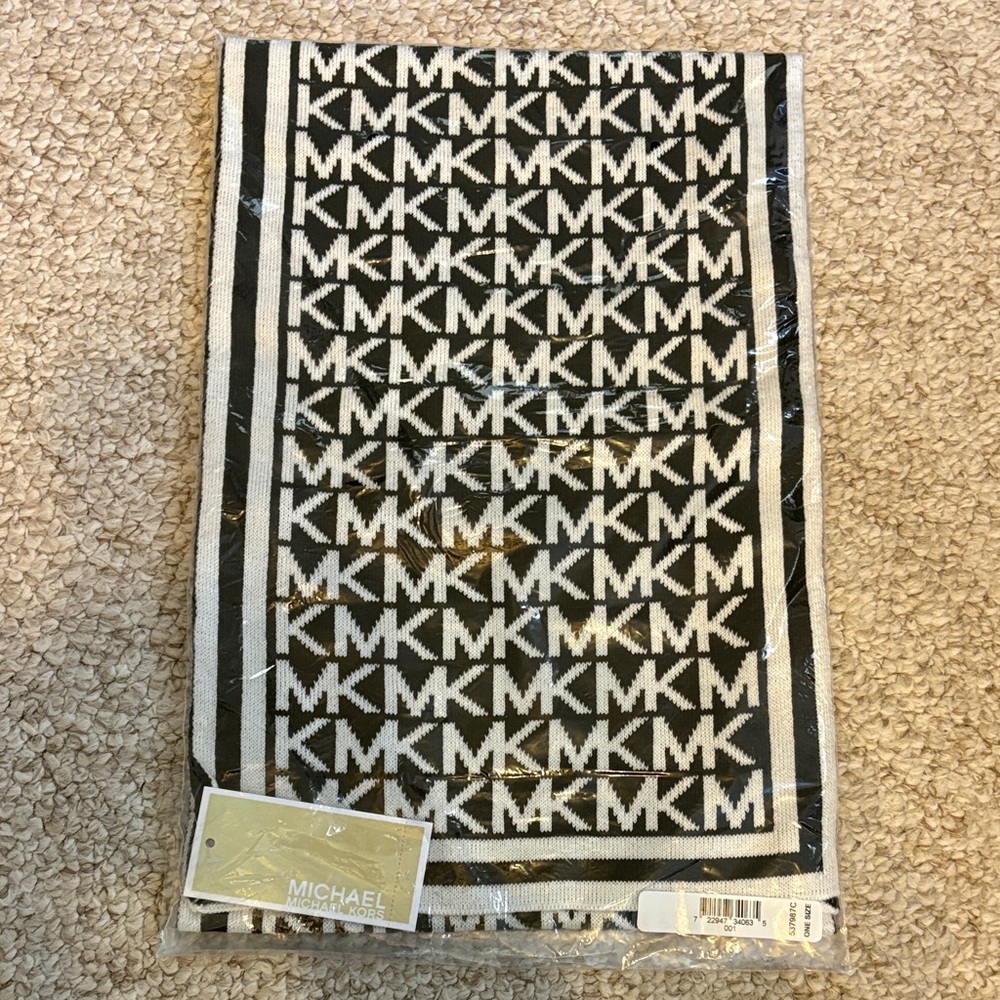 Michael Kors Logo Black and White Scarf